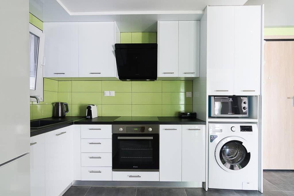 Brand New Stylish 2 Bedroom Apartment Atena Exterior foto