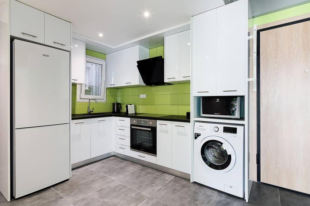 Brand New Stylish 2 Bedroom Apartment Atena Exterior foto